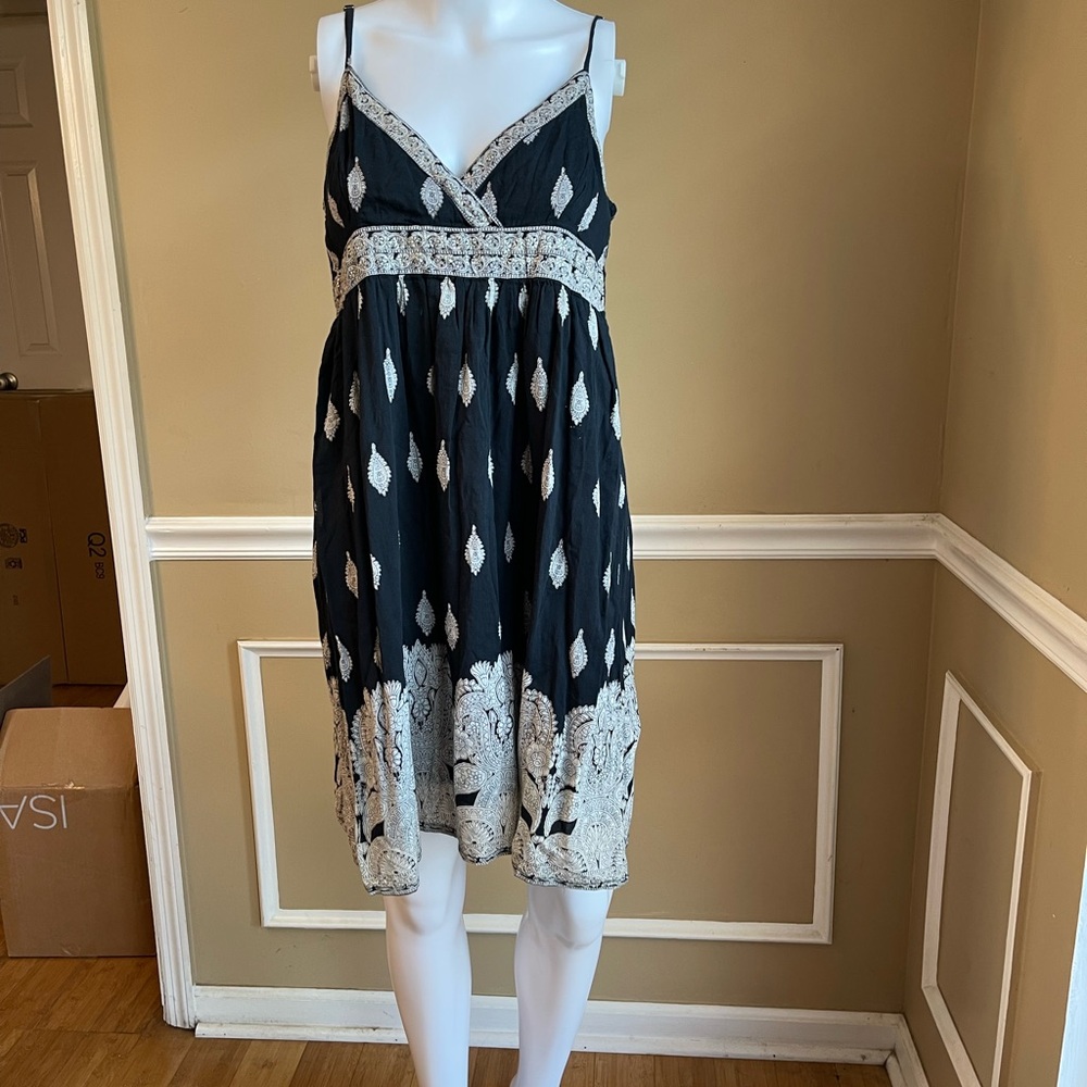 SALE 3/$20 Black and Cream Embroidered Midi Dress